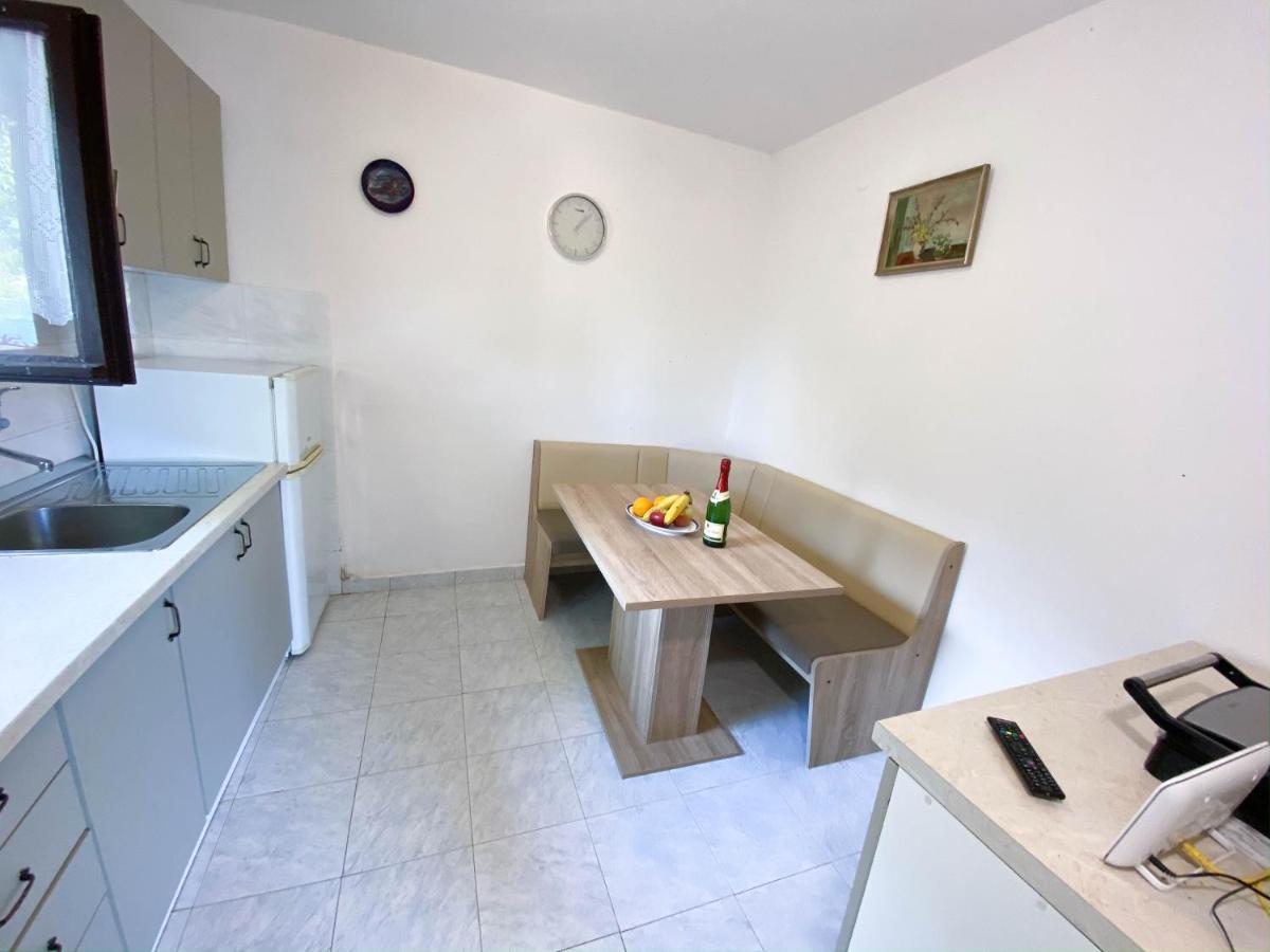 Seaview & Beachfront Apartments Jakov Donji Okrug  Εξωτερικό φωτογραφία